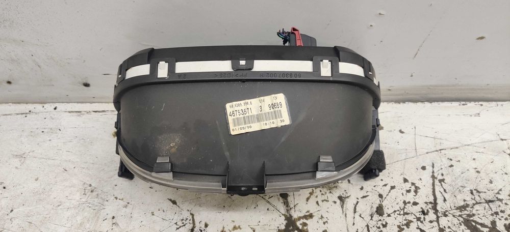 Fiat Punto II 1.2 B 1.9 JTD Licznik Zegary Prędkościomierz