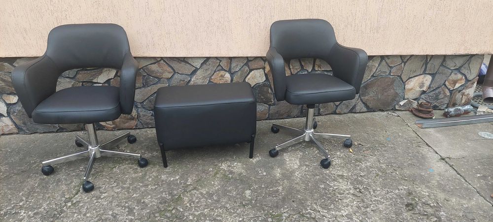 Шкіряні крісла+стіл