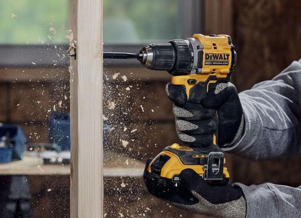 Акумуляторний безщітковий набір шуруповертів DEWALT DCK225D2 20V MAX