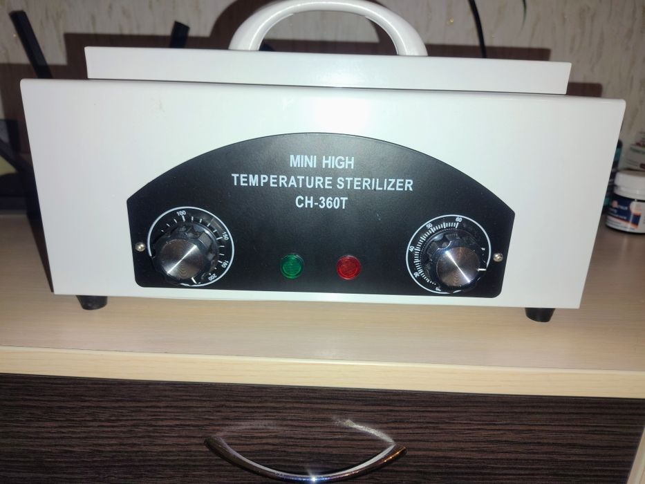 Сухожаровий шкаф