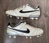 Nike Tiempo футбольни бутси розмір: 45 устилька 29 см
