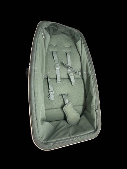 Zestaw jadalniany Alba do krzesełka Beyond Green. P17A5