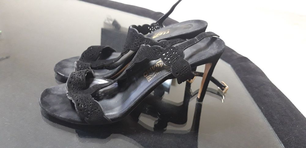 Босоніжки  жіночі