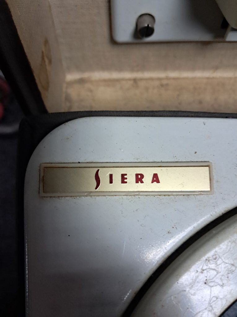 Giradiscos antigo tipo mala