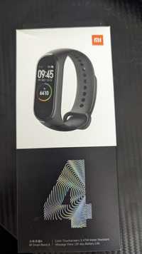 Годинник Mi Band 4