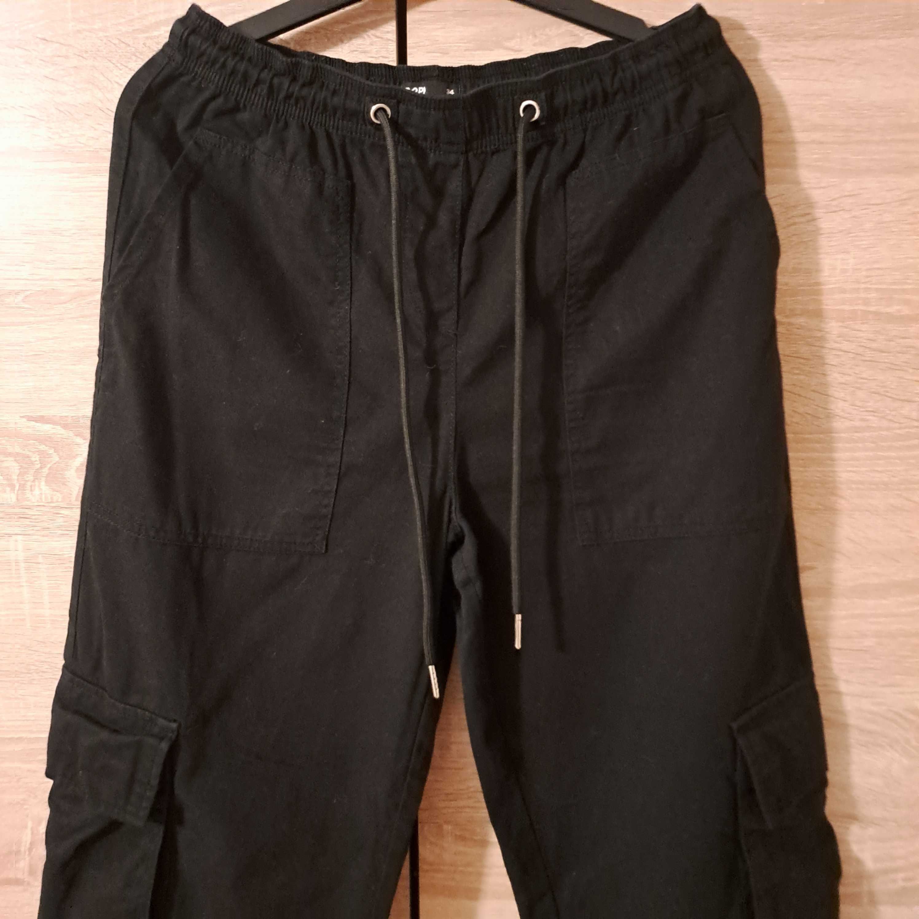 Spodnie cargo damskie czarne Cropp / rozmiar 34