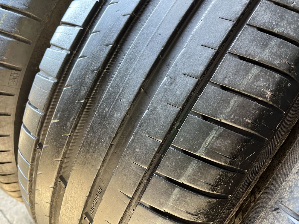 235 60 18 Michelin pilot sport4