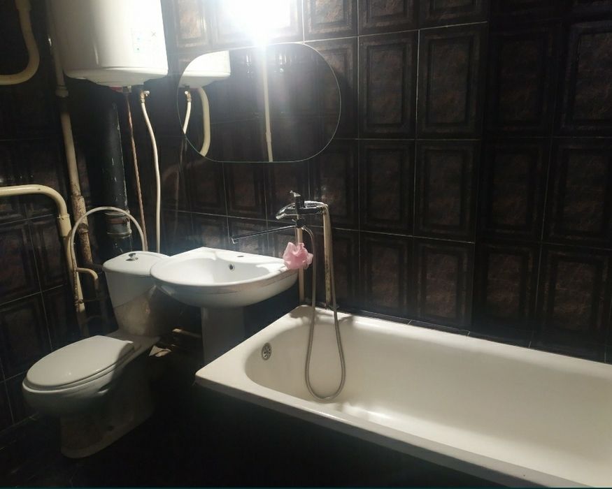 Квартира посуточно 6+ спальних місць