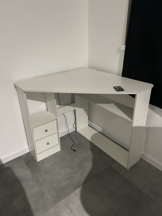 Biurko narozne biale led rgb