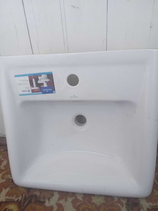 Раковина для ванної кімнати