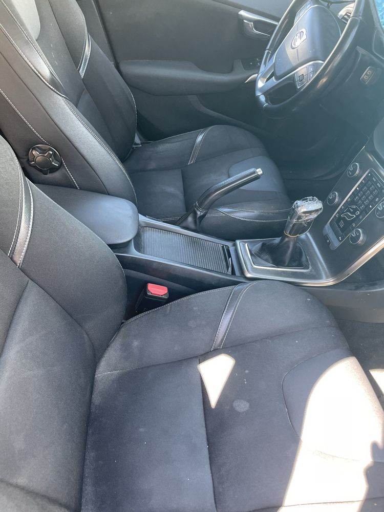 Volvo v40d ano 2008