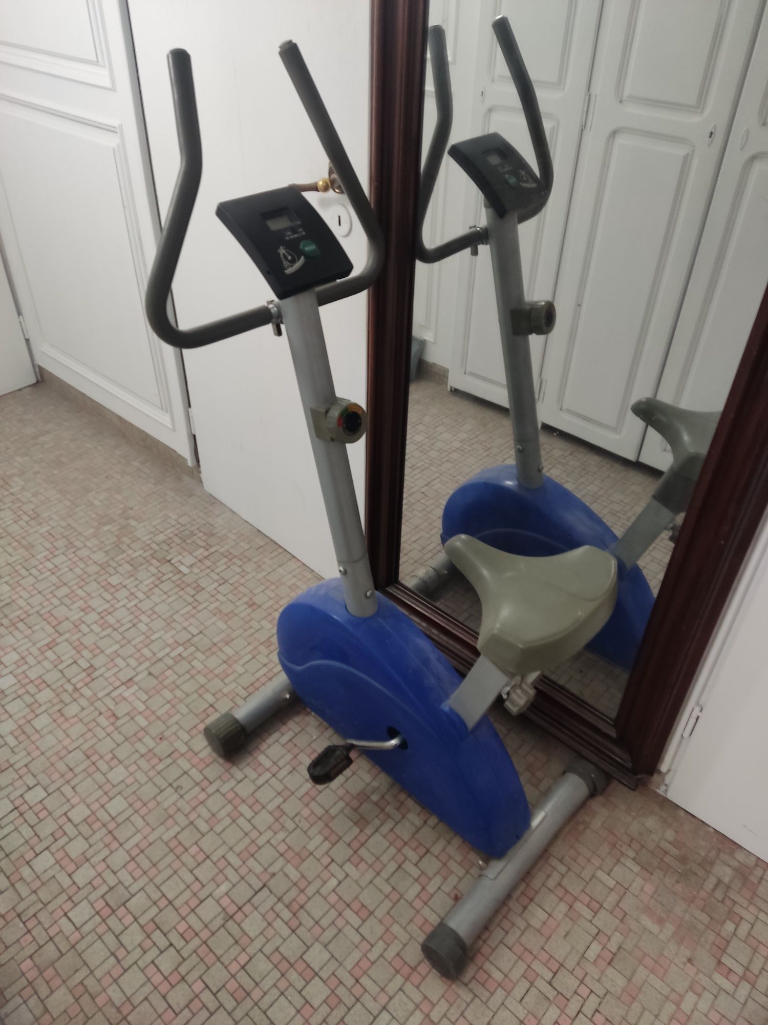 Rower stacjonarny - brak możliwości regulacji oporu