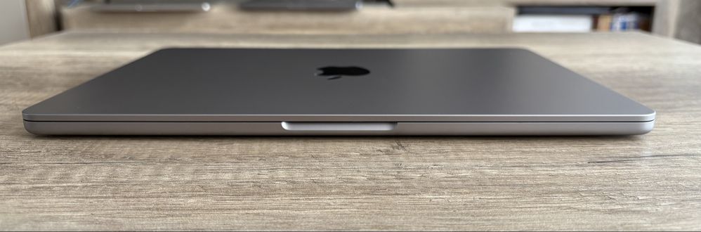 Макбук Apple MacBook Air 13" М2 8/256 2023 Space Gray