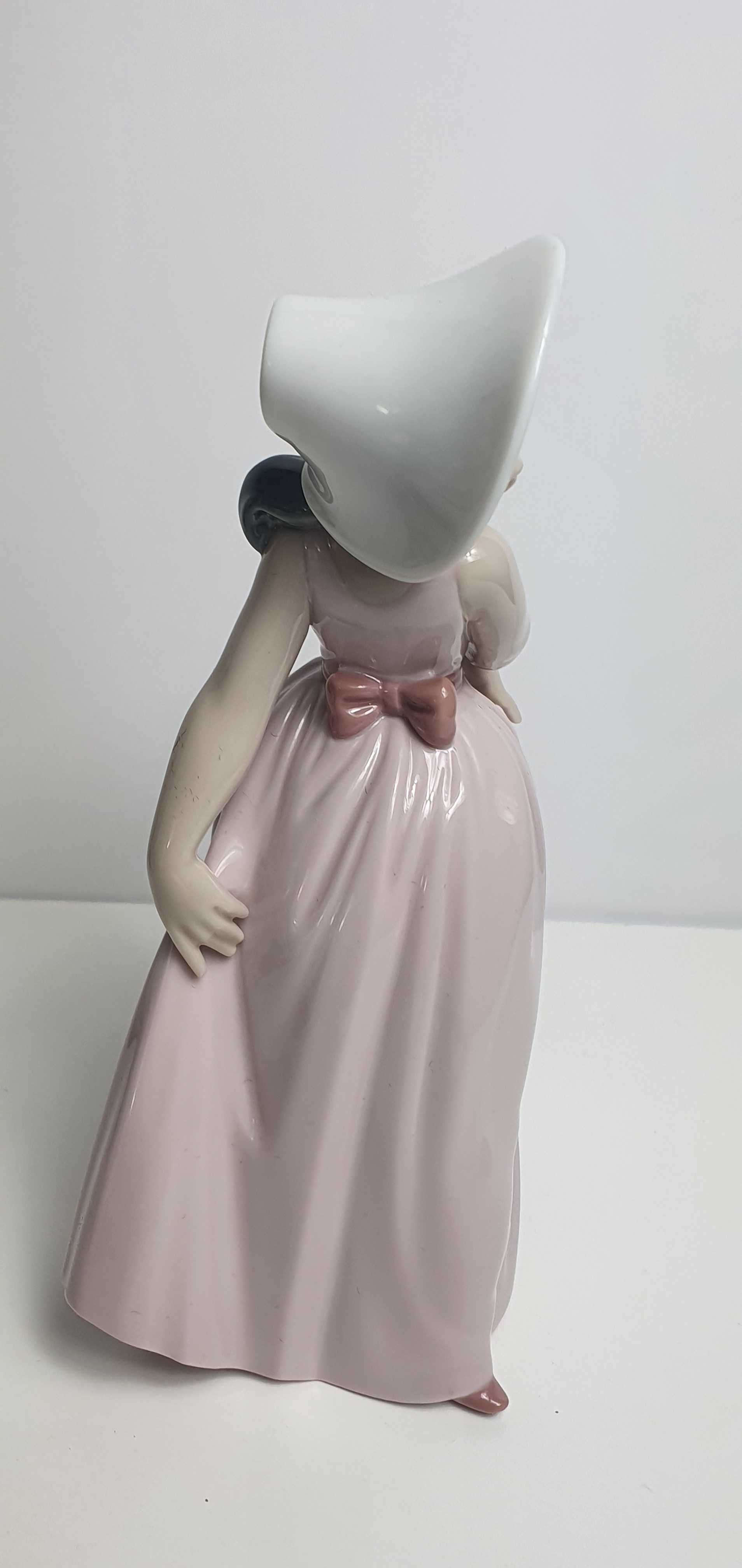 Figurka LLADRO " Iris Or Chiquita Pose" 6276 Porcelana Hiszpania