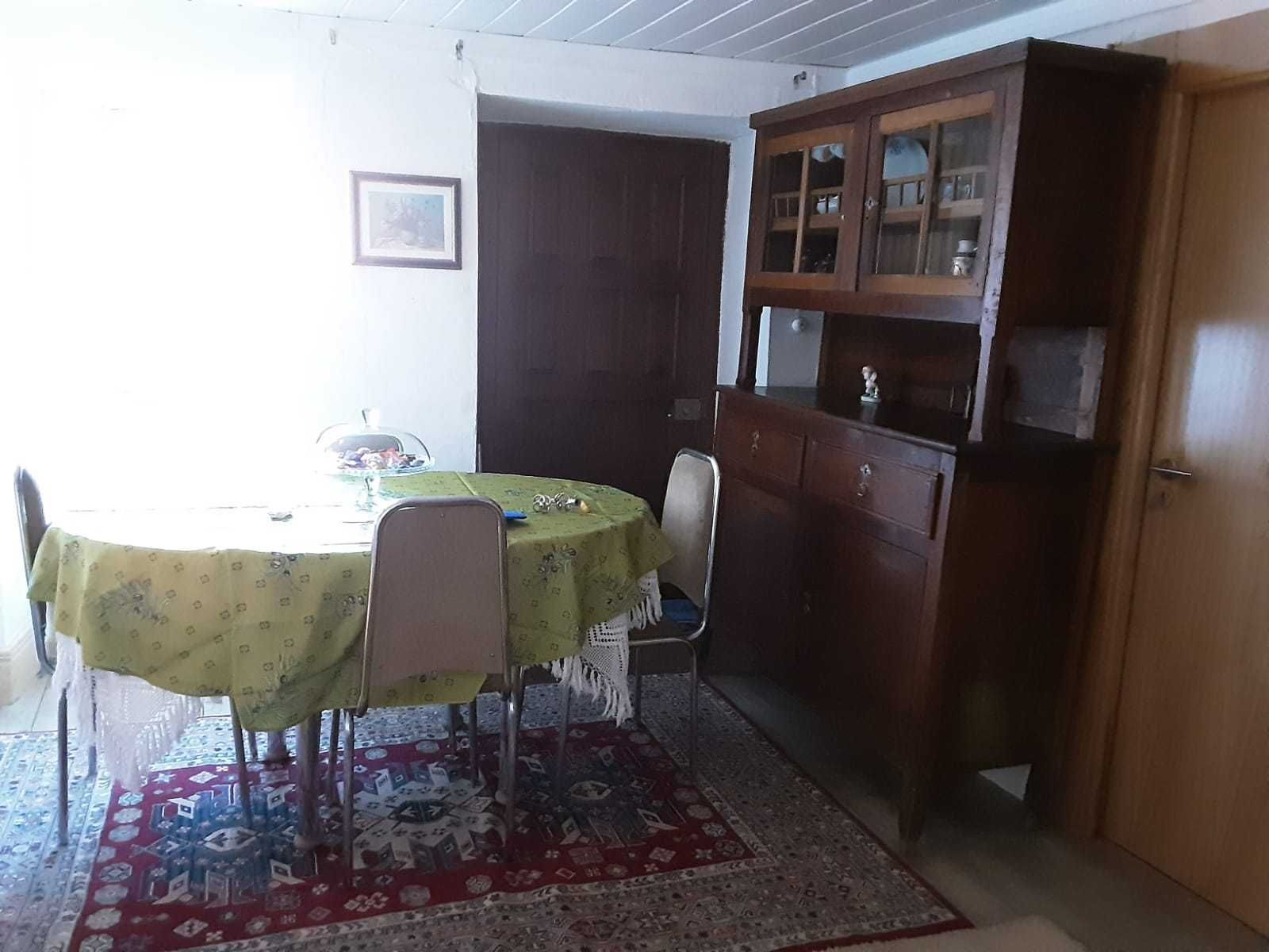 Moradia T2 com 61m2 na aldeia de Sobreiró de Baixo, Vinhais (Bragança)