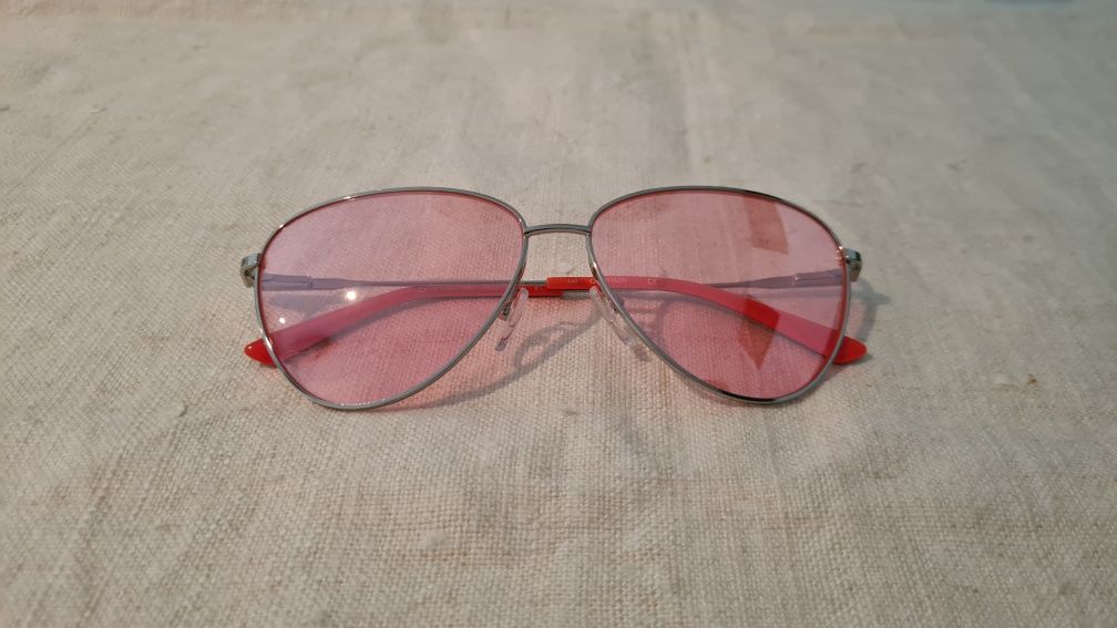 Óculos de sol lentes rosa Calvin Klein