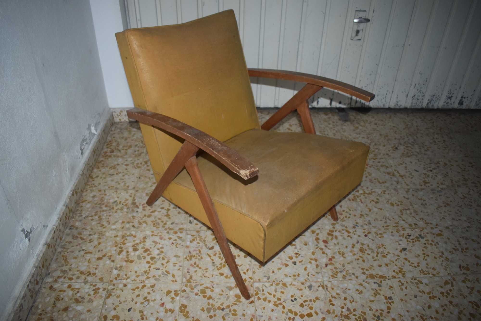 Terno de sofás dos anos 1970