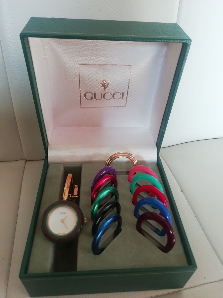 Relógio Gucci original com 17 aros