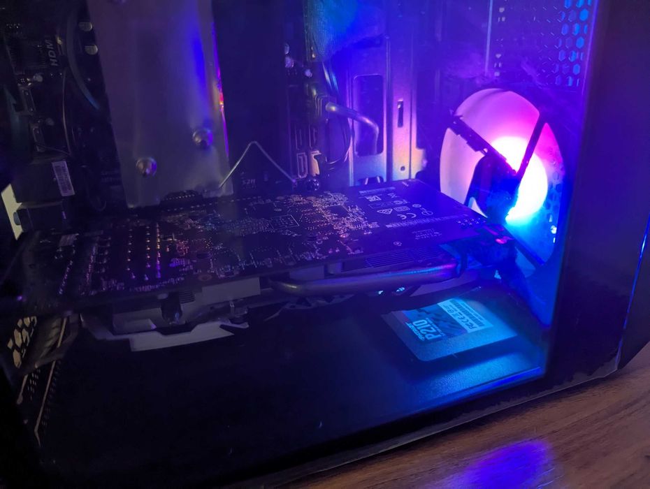 Tani Komputer do Gier I5 RX 570 MSI 512GB SSD 16GB RAM Kompaktowy