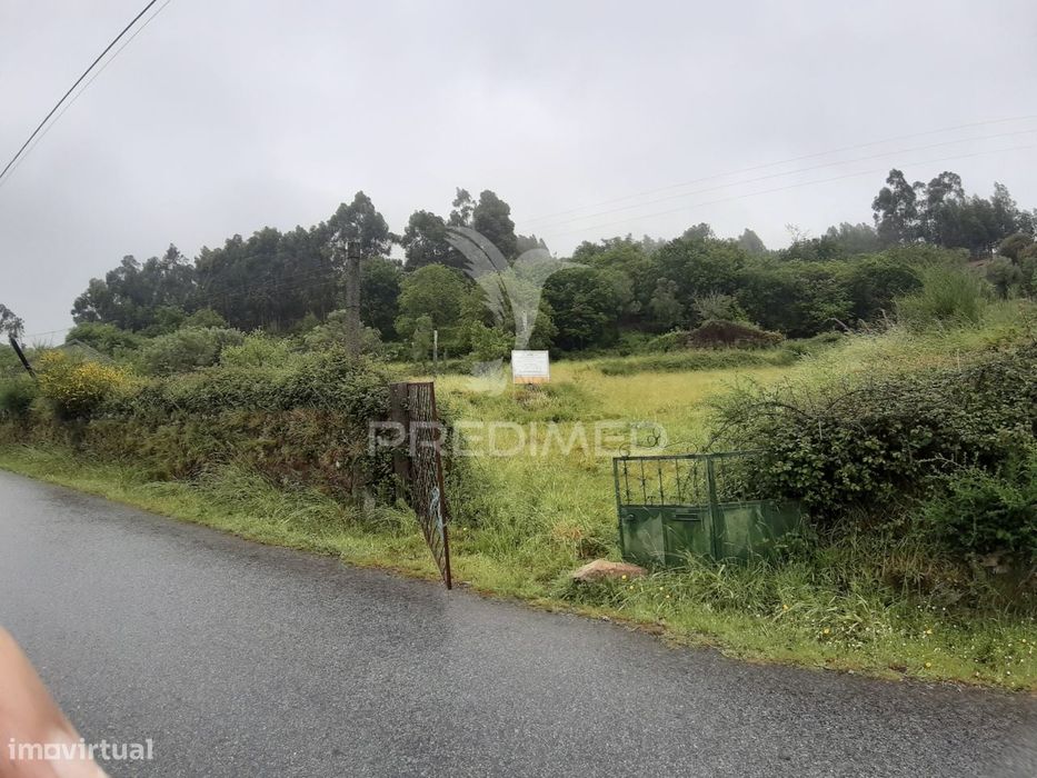 Terreno com projeto aprovado para varias casas em Vila Verde