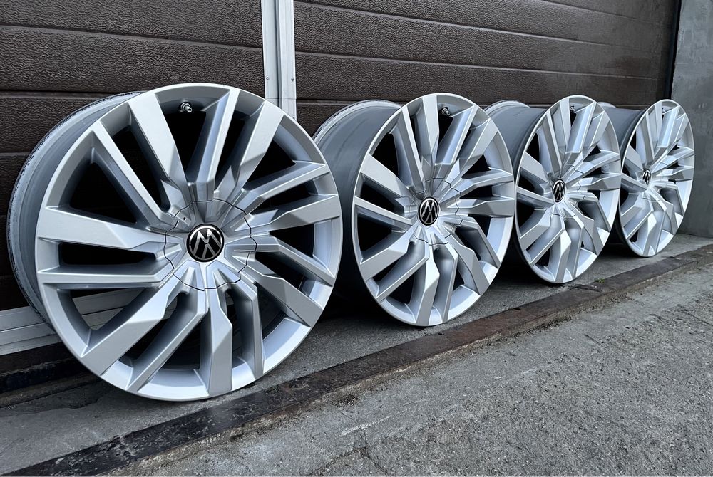 4x felgi aluminiowe Alufelgi 5x112 r19 et28 8J Oryginalne VW R-Line 19