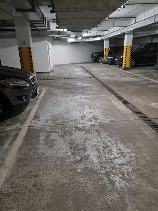 Продаж підземного паркомісця біля м. Деміївська, обмін, розстрочка.