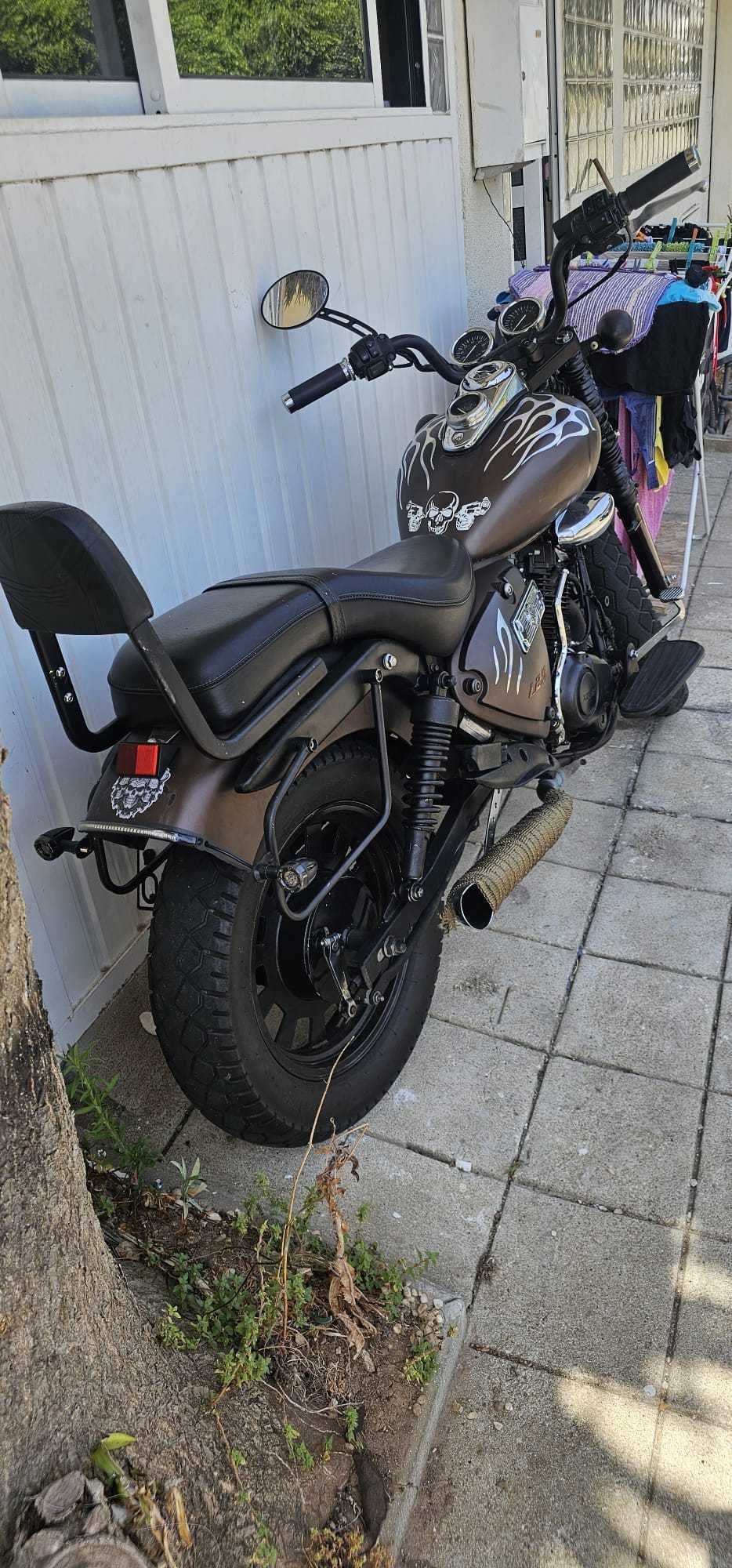 Keeway Superlight 125