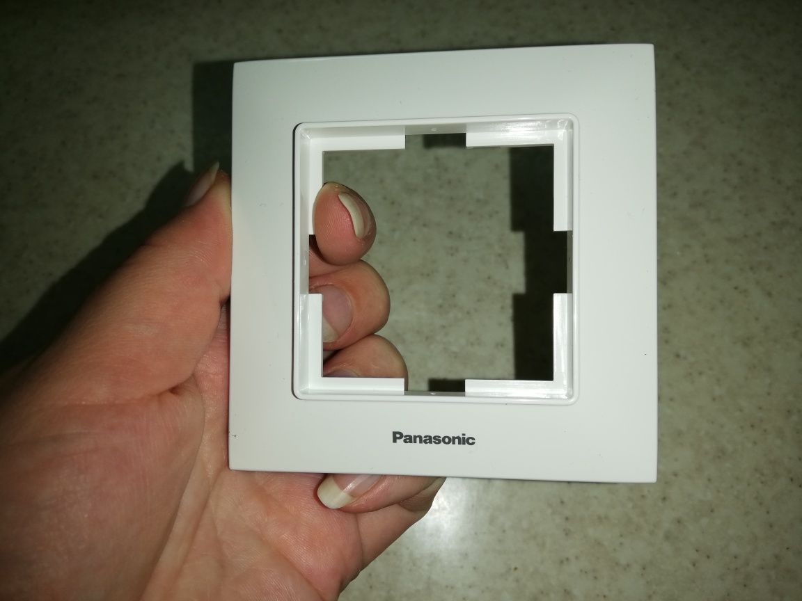Рамки под розетки выключатели одинарные рамки одноместные Panasonic