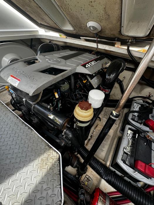 Łódź motorowa Formula 270 BR Regal Sea Ray Yamaha Bayliner