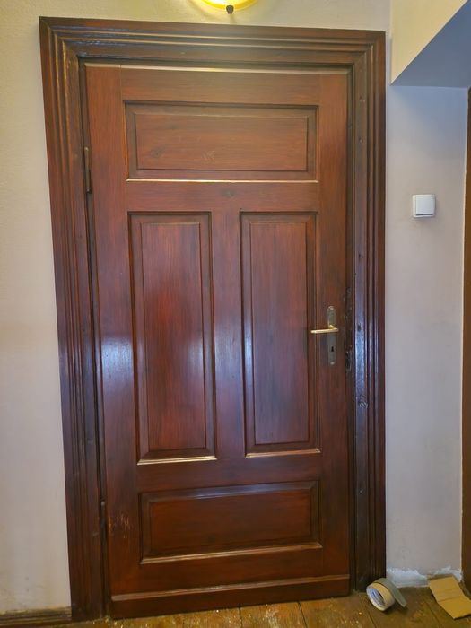 Stare drzwi drewniane