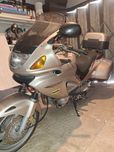 Honda deauville 650 cc 
A mota vem equipada com o r