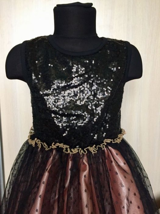Розпродаж! Елегантне святкове плаття р100-130 Платье нарядное
