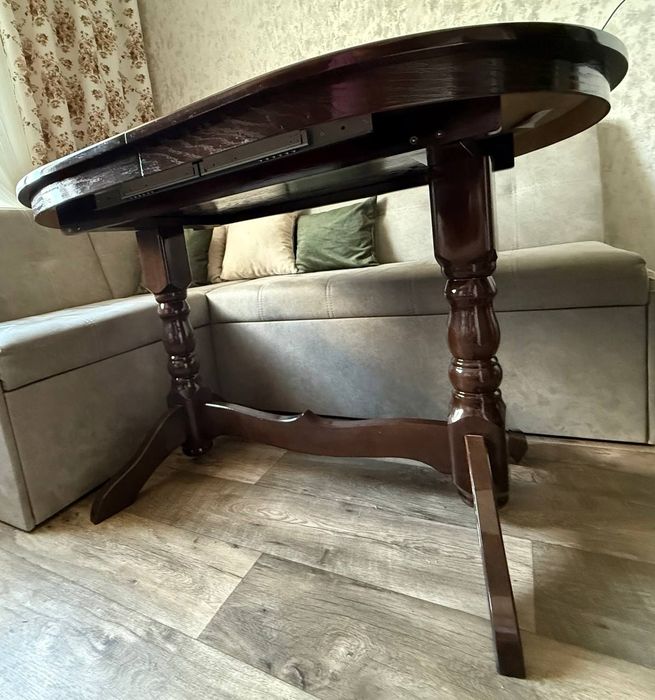 Продам стіл обідній