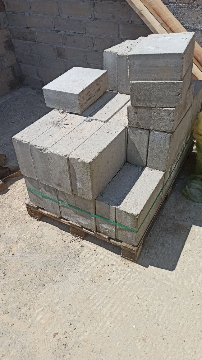 Palety po materiałach budowlanych