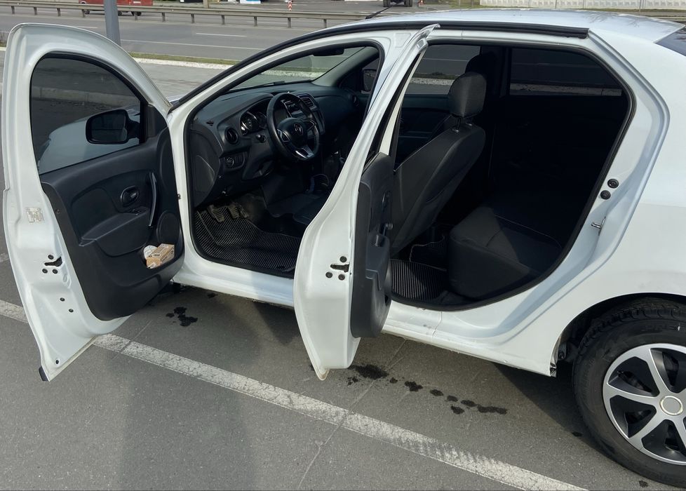 Рено Логан 2 2019 г.в. газ/бензин