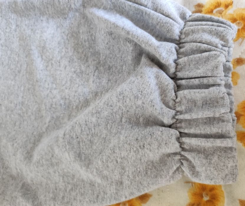 Спортивные трикотажные штаны женский . Новые.