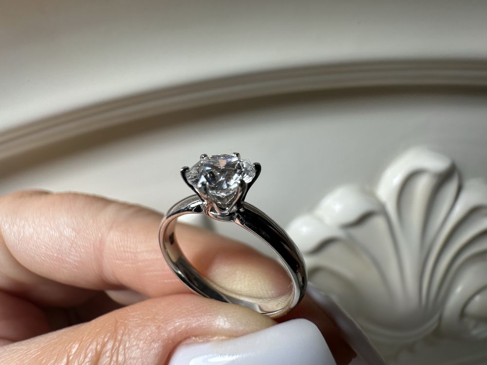 Золота каблучка з CVD діамантом,1.03 ct.,2/3,16.8 роз.750 проба,4 грам