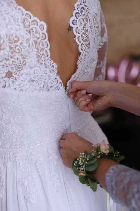 Suknia ślubna (czysta biel) 38/40 +welon