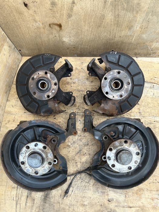 Царфа поворотний кулак ступиця VW Golf 5 Caddy Touran Jetta Seat