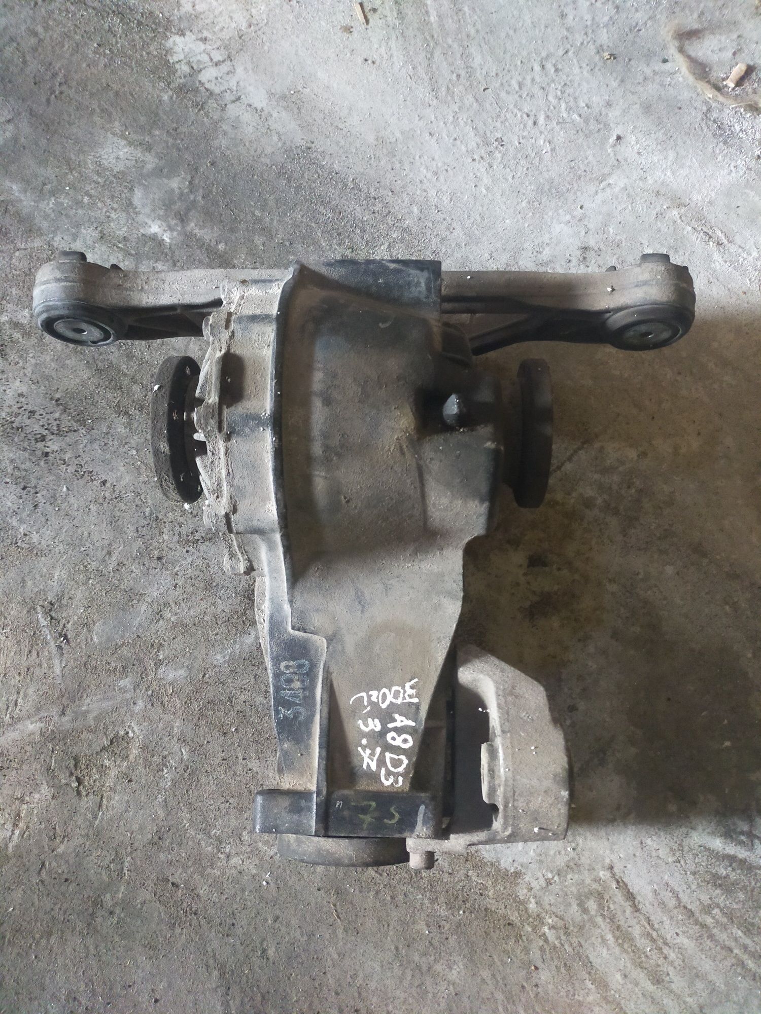 Tylny most audi A8 D3 3.7v8