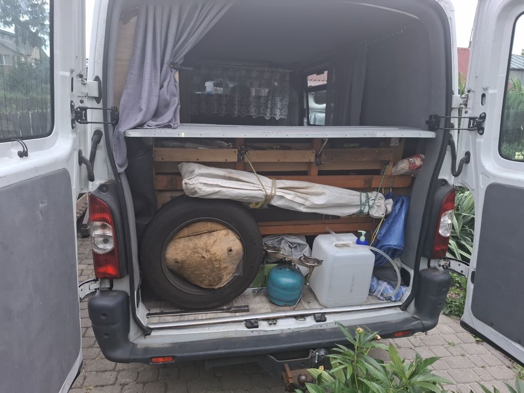 Nissan interstar kamper