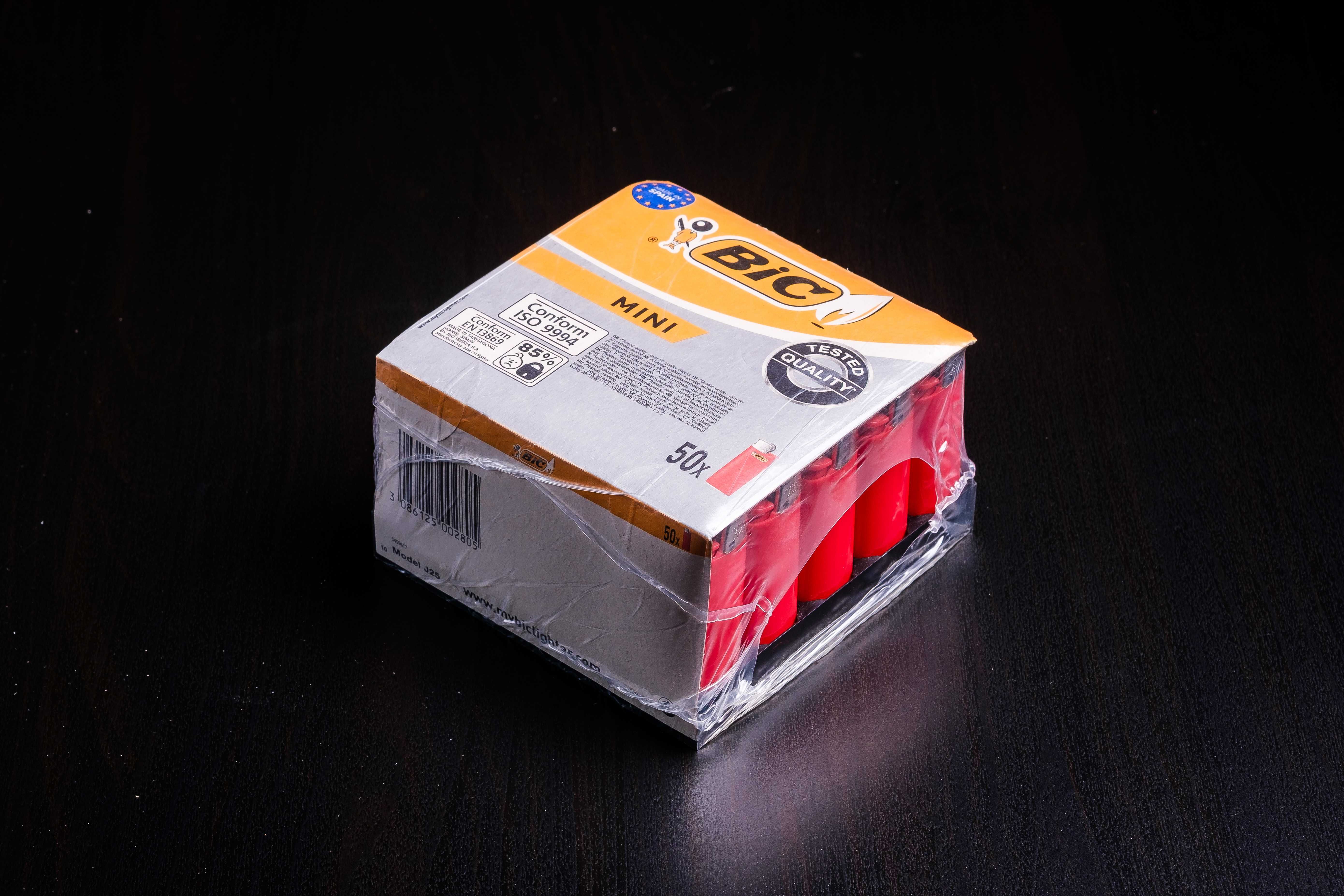 50 Isqueiros Mini Bic Vermelhos