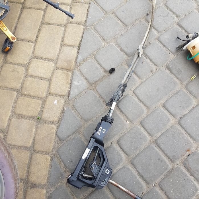 Mechanizm zmiany biegów linki wybierak toyota yaris 2000r 1.0vvti benz