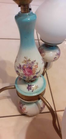 Stary żyrandol / lampa porcelanowa w kwiaty