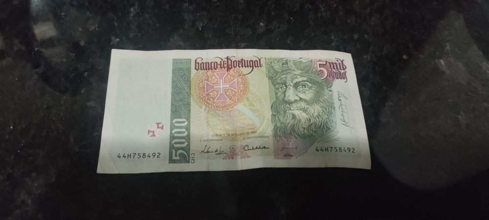 Notas de 5 mil escudos e 1000 mil escudos
