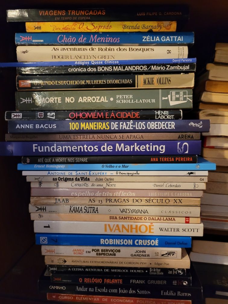 Livros do meu Facebook alfarrabista Marinha Grande
