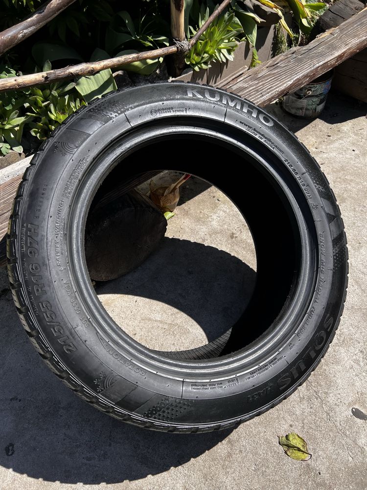 Продам резину шины 215/55 R16 Kumho Solus Ha31