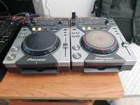Pioneer CDJ 400 - Um a 100% outro para peças ou reparação