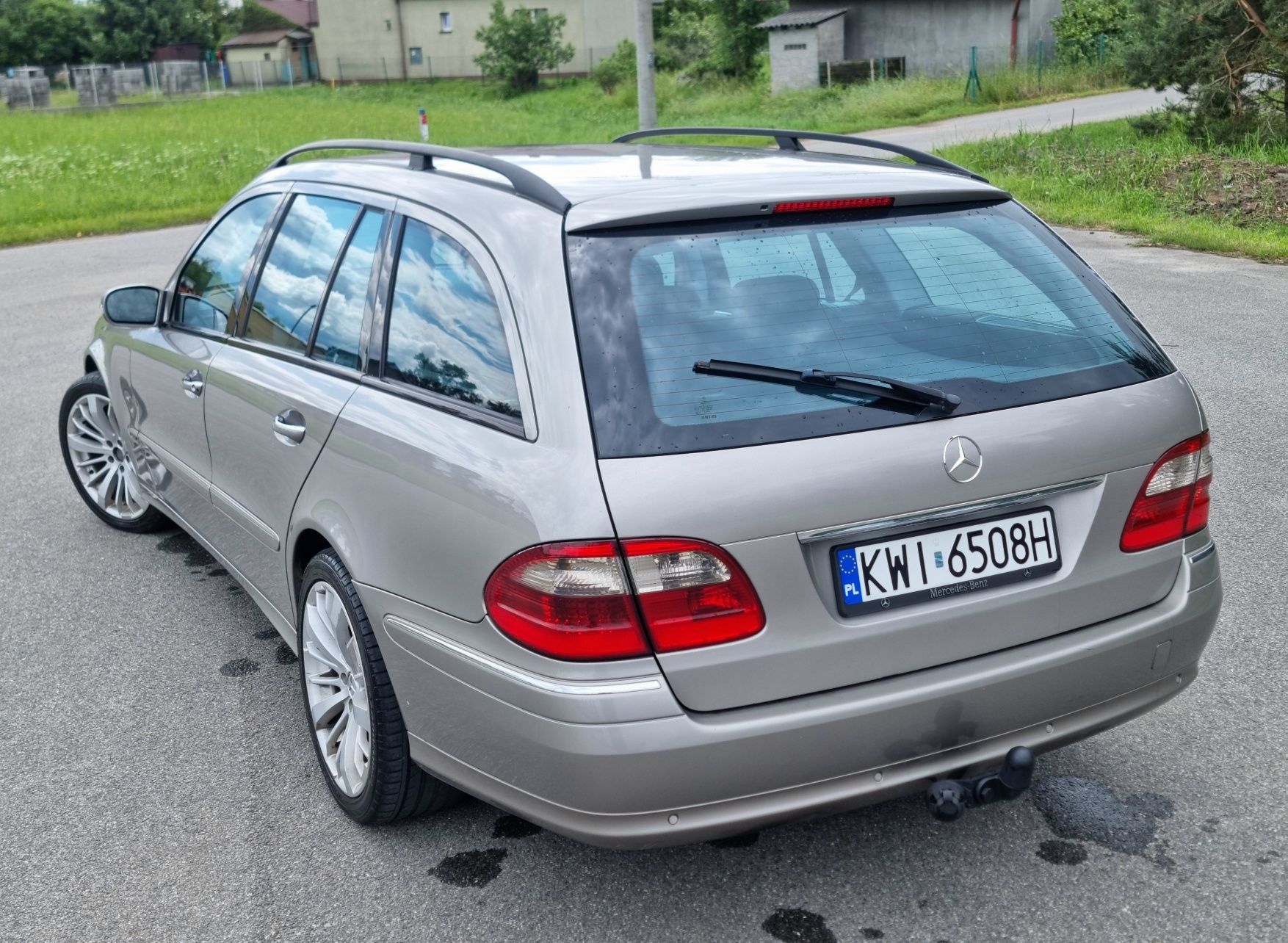 Mercedes w211 Avantgarde 2.2 cdi automat, xenon,kombi