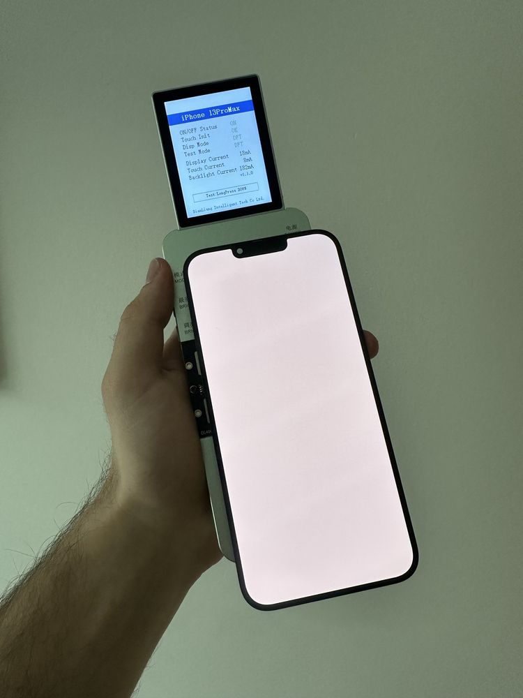 Wyswietlacz iPhone 13 Pro Max Demontaż